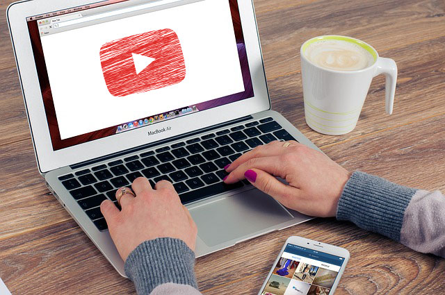 Youtube computer woman coffee table